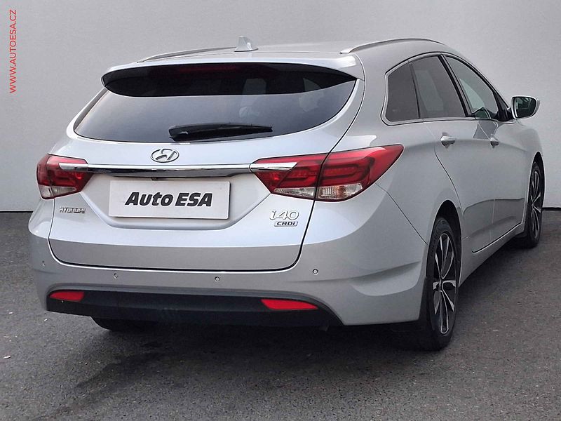 Hyundai i40 (2015) 1.7CRDi, ČR, AC - fotka 4 z 18