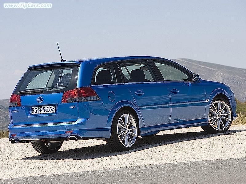 Vectra kombi OPC - nadupaný stěhovák v akci.