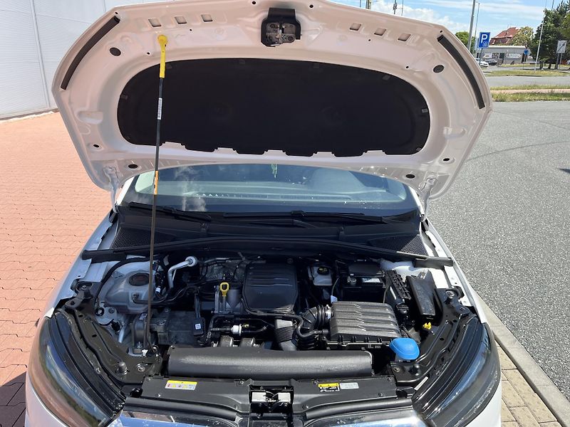 Škoda Fabia 1.0 MPi Ambition Plus 59 kW - fotka 31 z 34
