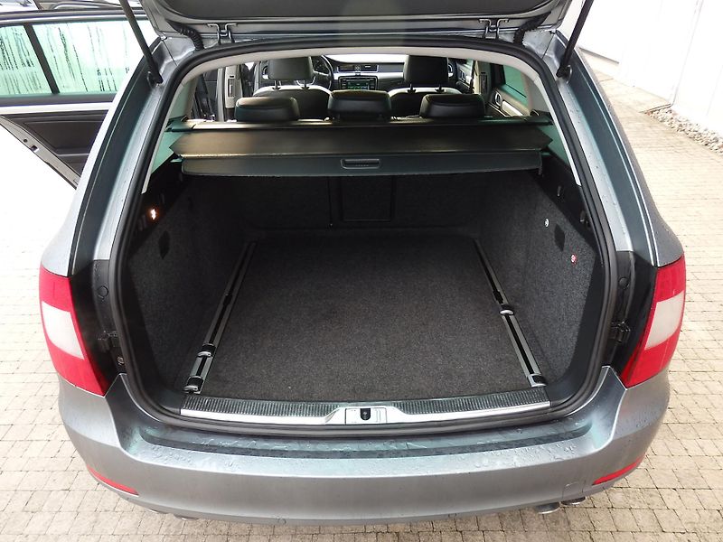 Škoda Superb 2.0 TSI 147 kW DIGI. KLIMA - fotka 8 z 28