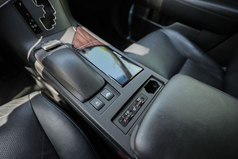 Lexus RX 450h 450H 3,5 HEV EXECUTIVE - fotka 18 z 27