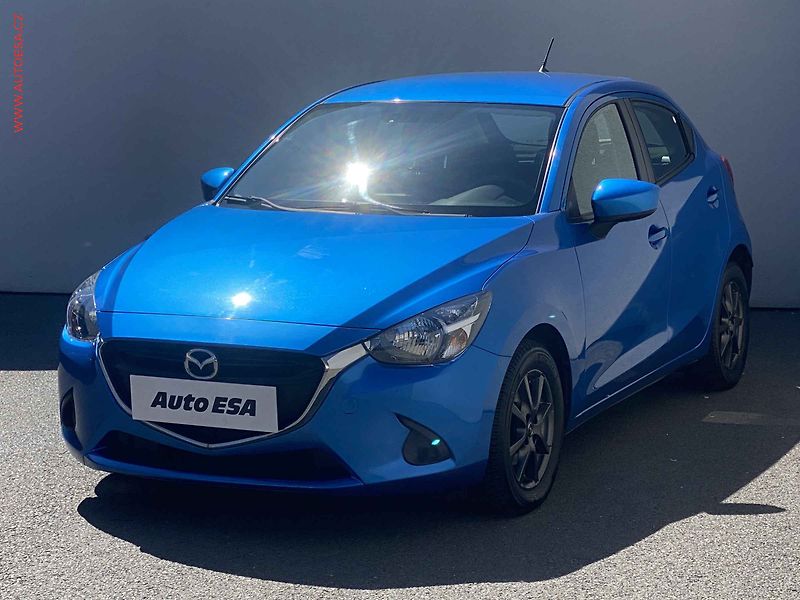 Mazda 2 (2015) 1.5i, AC, výhřev sed. - fotka 3 z 16