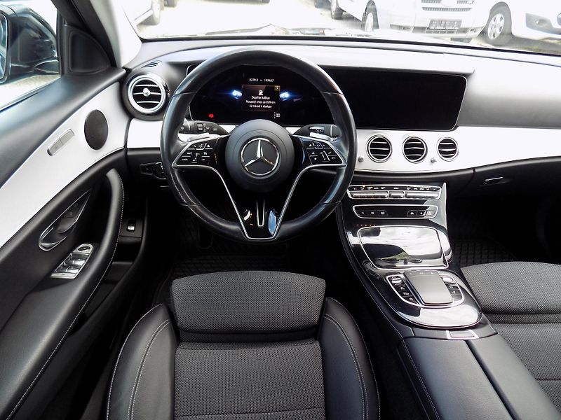 Mercedes-Benz Třídy E 220 D 4MATIC 143 KW TOP!!! - fotka 20 z 40