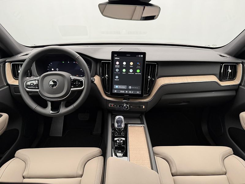 Volvo XC60 (2026) B5 AWD AUT BRIGHT PLUS - fotka 2 z 30