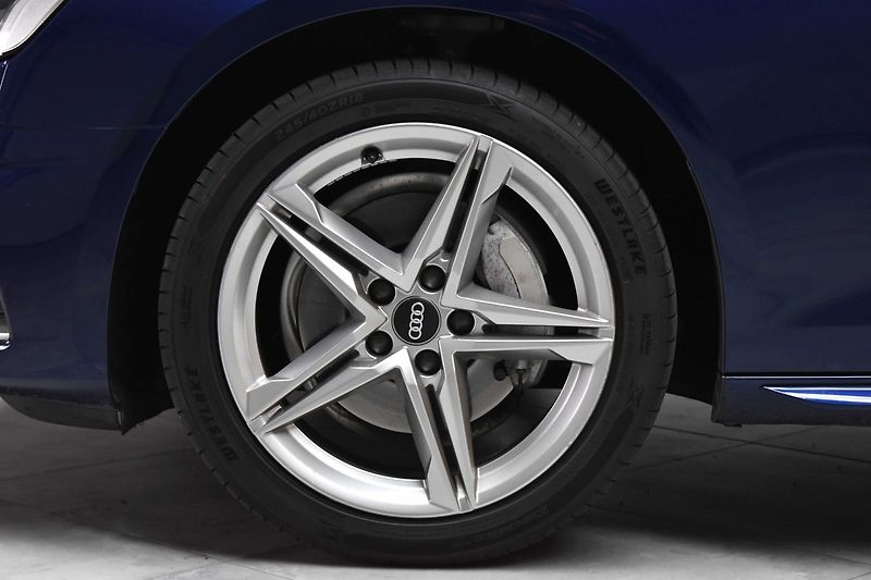 Audi A4 2.0TDI 150kW *ACC*PO ROZVODECH - fotka 34 z 41