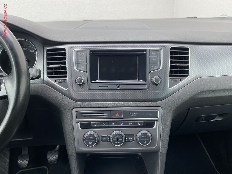 Volkswagen Golf Sportsvan (2015) 1.6 TDi, Lounge - fotka 12 z 17