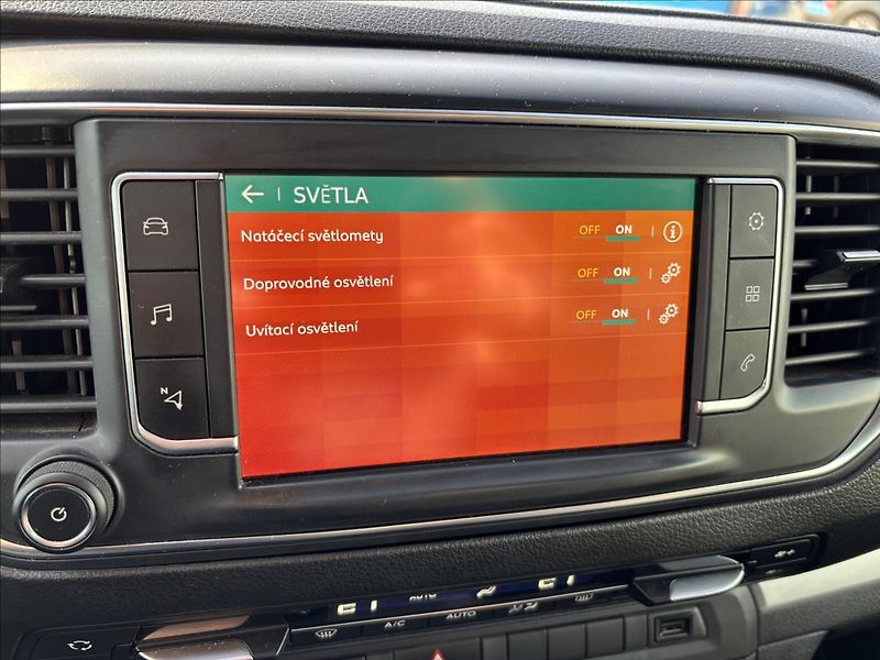 Citroën SpaceTourer 2,0 BlueHDi S&S Shine  L1 - fotka 39 z 43