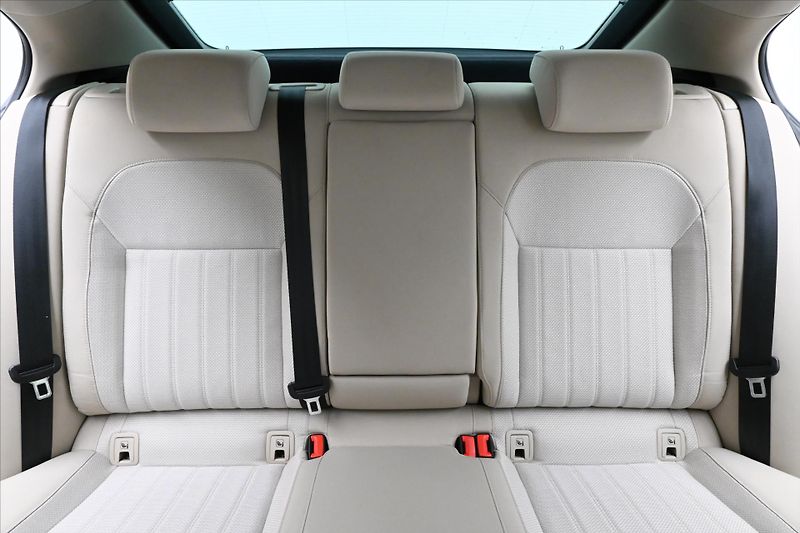 Škoda Superb 2,0 TDI 110kW Style Záruka až - fotka 27 z 32