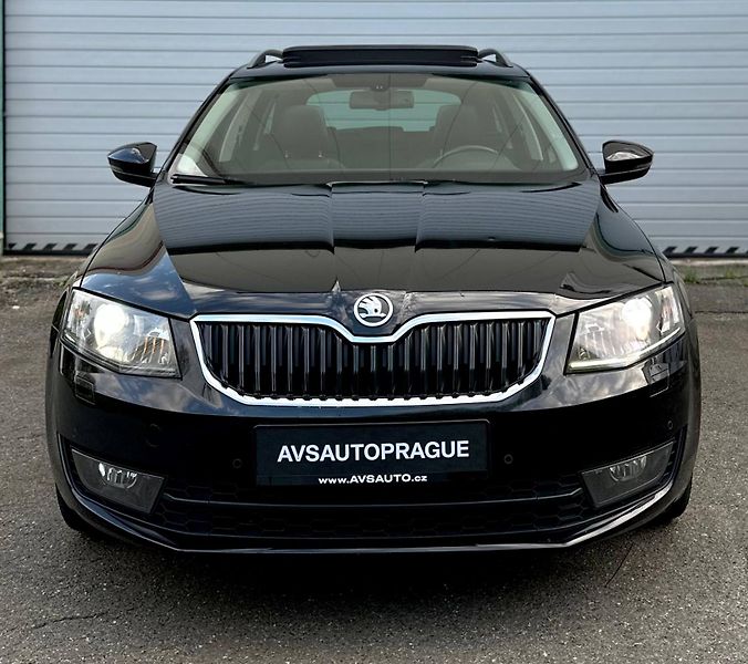 Škoda Octavia (2014) 3 COMBI 1.6 TDI DSG 165TKM - fotka 2 z 26