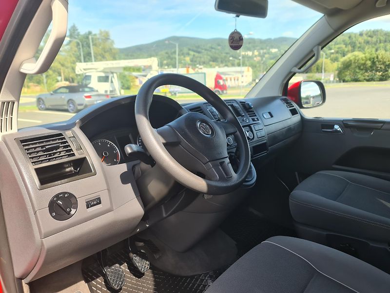 Volkswagen Transporter (2011) MULTIVAN 2.0TDi 103-KW OLOMOUC - fotka 47 z 109