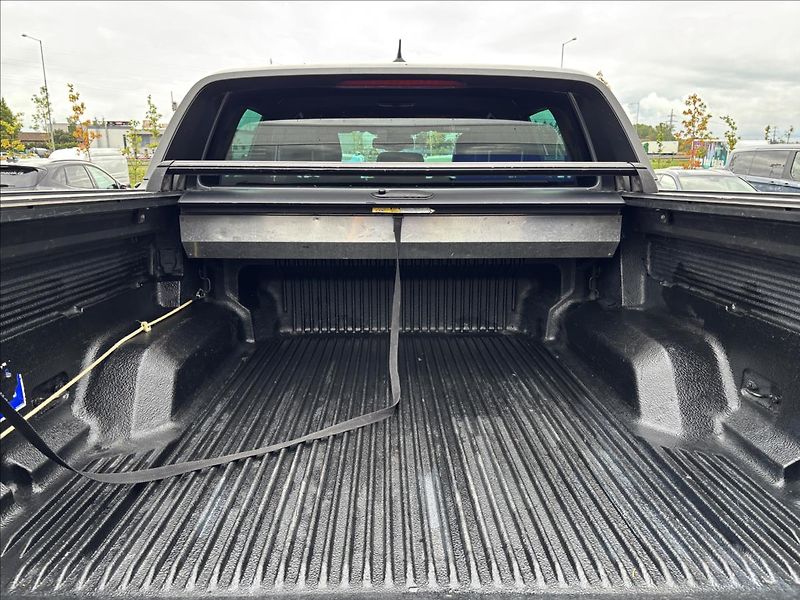 Ford Ranger 2,0 EcoBlue 157kW Raptor - fotka 13 z 39