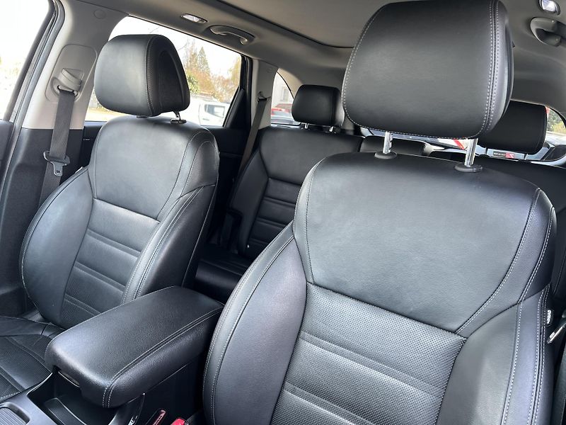 Kia Sorento 2.2CRDi REBEL 4x4 KŮŽE 7MÍST - fotka 10 z 52