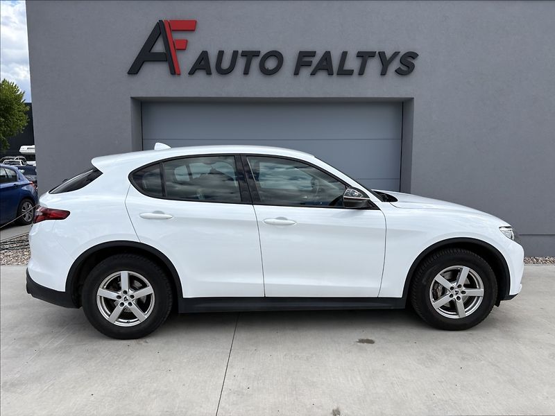 Alfa Romeo Stelvio 2,2 jtd 154 KW 4x4 - fotka 7 z 20