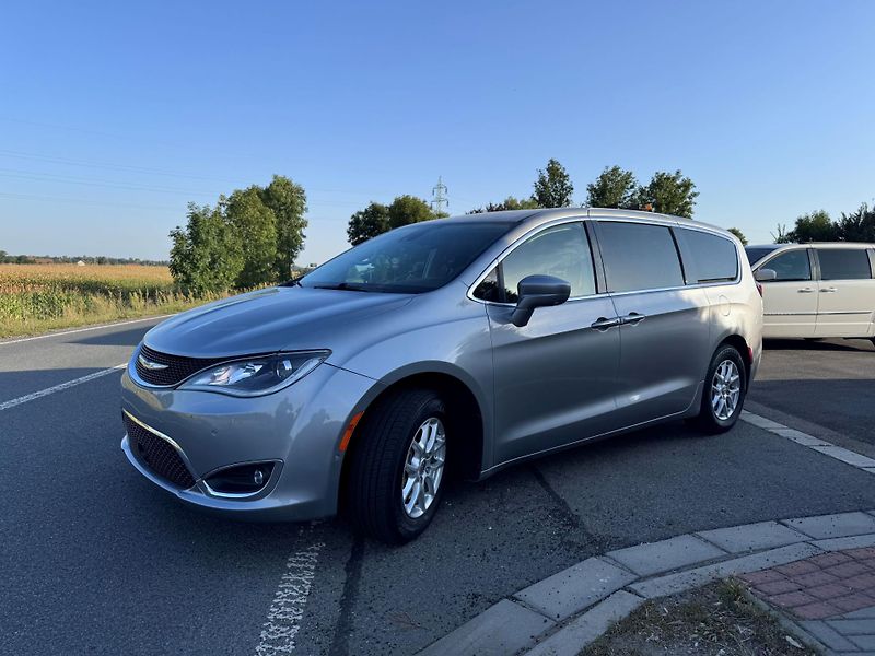 Chrysler Pacifica (2020) 3,6 RU Čocka Radar 360 2020 - fotka 2 z 19