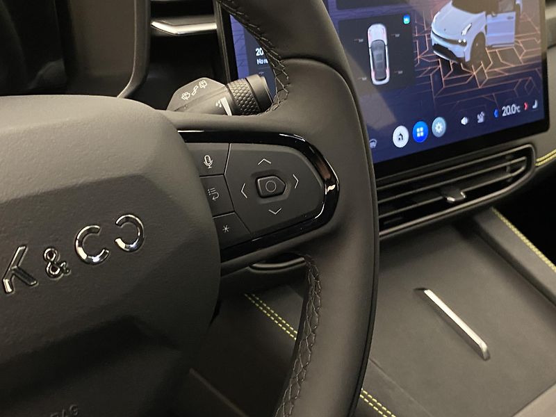 Lynk & Co 01 (2025) CORE PHEV AUT CZ 1.maj - fotka 23 z 96