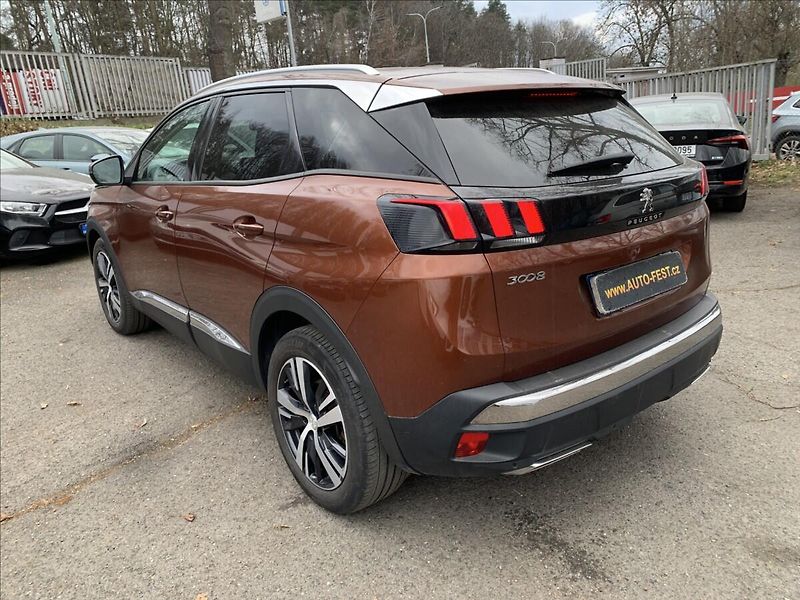Peugeot 3008 1,2 PT ALLURE ČR,SERVISKA - fotka 7 z 16