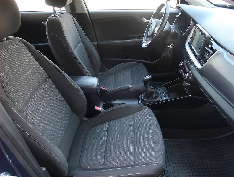 Kia Stonic (2020) 1.0 T-GDI, ČR,1.maj - fotka 9 z 23