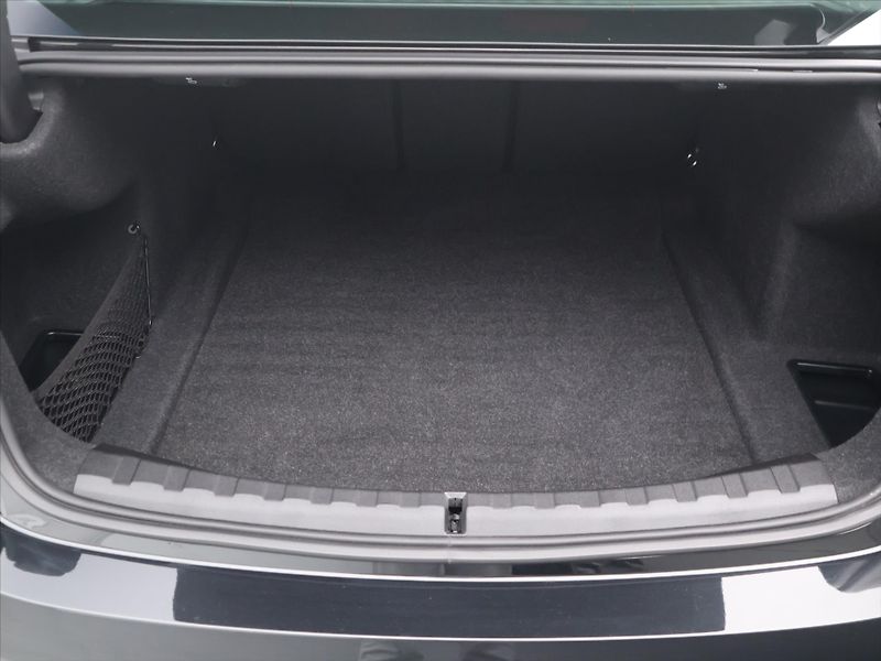 BMW Řada 3 2,0 318i 115kW Aut Virtual LED - fotka 10 z 32