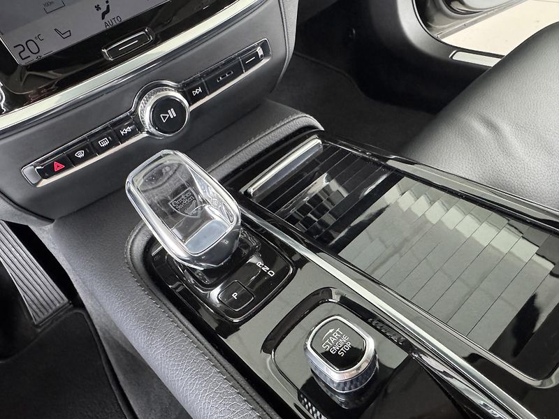 Volvo V60 T6 AWD*257kW*REZERVACE! - fotka 22 z 33