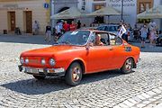 Setkání vozů Škoda 110R a 130RS na náměstí v Uničově