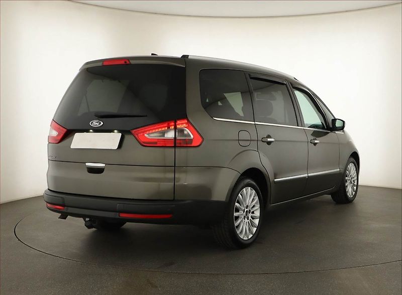 Ford Galaxy (2013) 2.0 TDCi, Automat, 7 míst - fotka 5 z 18