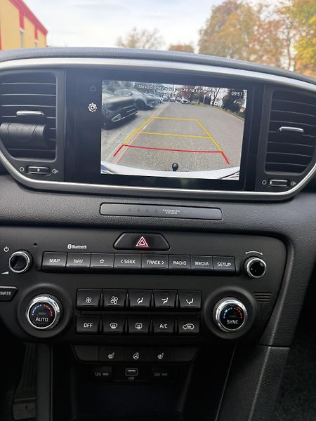 Kia Sportage 1.6 GDi TOP 4x2 - fotka 6 z 9