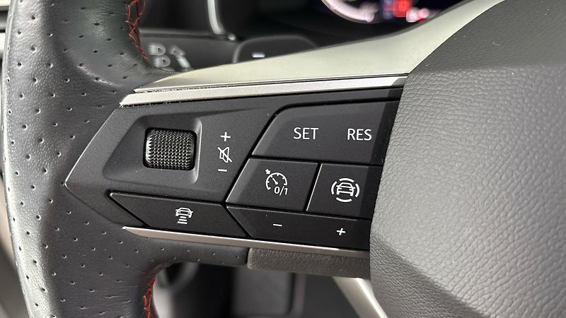 Seat Leon 2.0 TDI DSG FR Sportstourer - fotka 14 z 26
