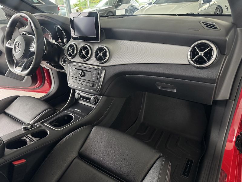 Mercedes-Benz CLA 220d AUT*130kW*REZERVACE! - fotka 11 z 33