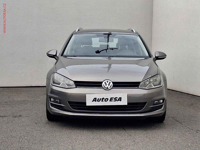 Volkswagen Golf (2014) 2.0TDi, Highline, navi - fotka 2 z 18