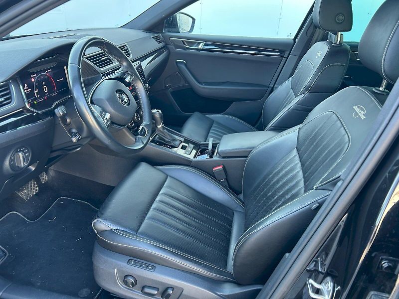 Škoda Superb (2022) SUP.COM L K TD 147/2.0 A7A - fotka 12 z 31