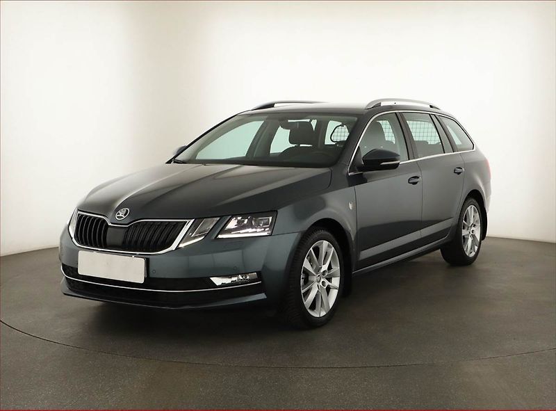 Škoda Octavia (2017) 1.6 TDI, Navi, Tempomat - fotka 2 z 14