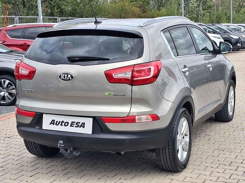 Kia Sportage (2013) 1.6 GDi, Active, navi - fotka 4 z 17