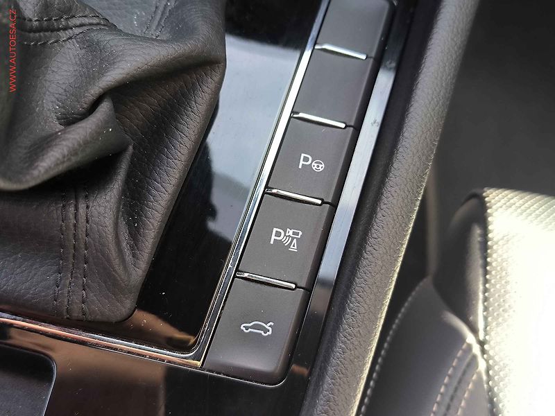 Škoda Superb (2021) 2.0TDI 4x4, 2.maj,ČR, DSG - fotka 24 z 36