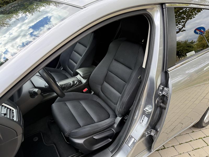 Mazda 6 2.0 Center-Line - fotka 20 z 32