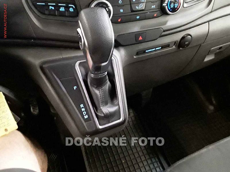 Ford Transit Custom (2022) 2.0TDCi L2 6míst, Trend - fotka 11 z 19