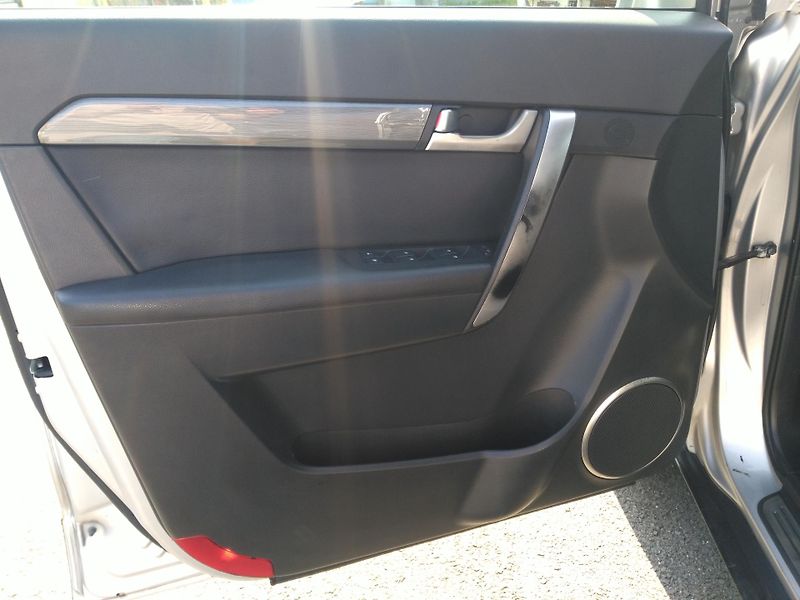 Chevrolet Captiva 2,0 CDTi /110 kW/ 4x4 - fotka 20 z 39