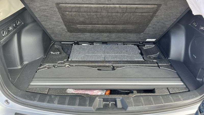 Subaru Forester 2.0 E-BOXER EXECUTIVE - fotka 13 z 14