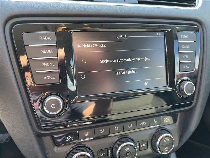Škoda Octavia 2,0 TDi STYLE ROZVODY SERVIS - fotka 19 z 46