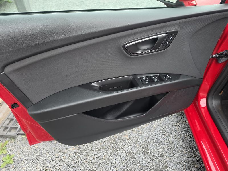 Seat Leon 1.2 TSI 81KW 6ti Park Senzor  - fotka 11 z 22