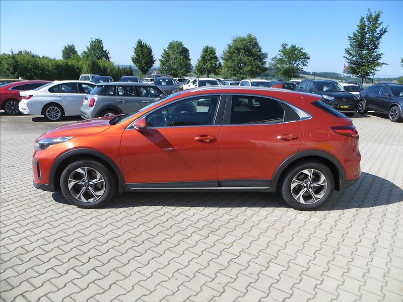 Kia XCeed 1,5 T-GDI 118kW Exclusive ČR - fotka 4 z 26