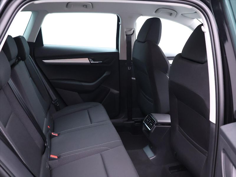 Škoda Karoq 2,0 TDI DSG DPH Ambition - fotka 16 z 38