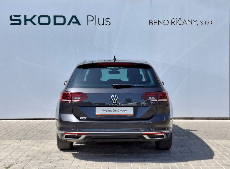 Volkswagen Passat (2023) Variant Elegance DSG 1,5TSi 11 - fotka 12 z 33