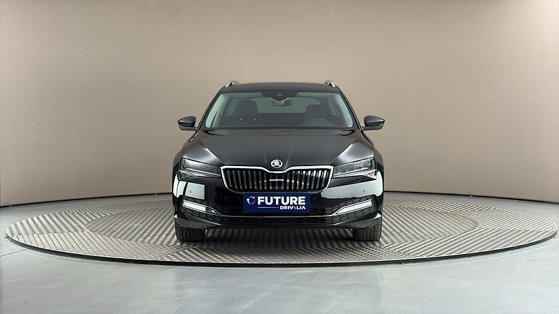 Škoda Superb 2.0 TSI DSG Style Combi - fotka 3 z 30