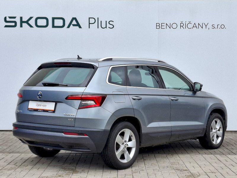 Škoda Karoq (2018) Style DSG 4x4 2,0TDi 110kW - fotka 2 z 35
