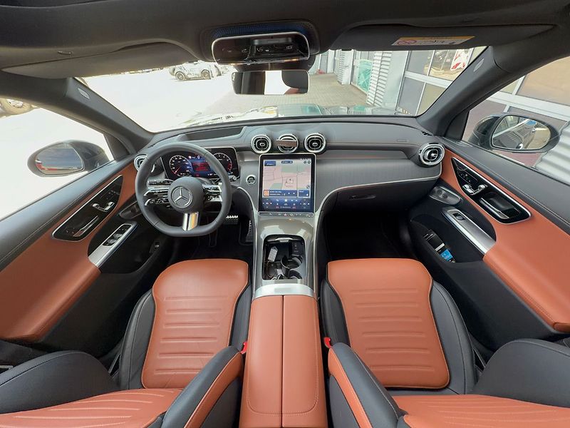 Mercedes-Benz GLC AMG 4MATIC - fotka 13 z 36