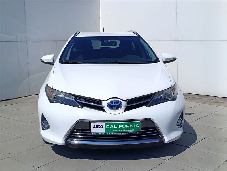 Toyota Auris 1,8 i HYBRID AT KAMERA NAVI - fotka 3 z 39