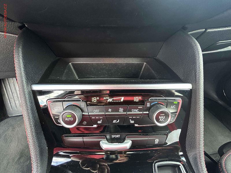 BMW Řada 2 (2016) 1.5i, ČR, autoAC, temp - fotka 14 z 19