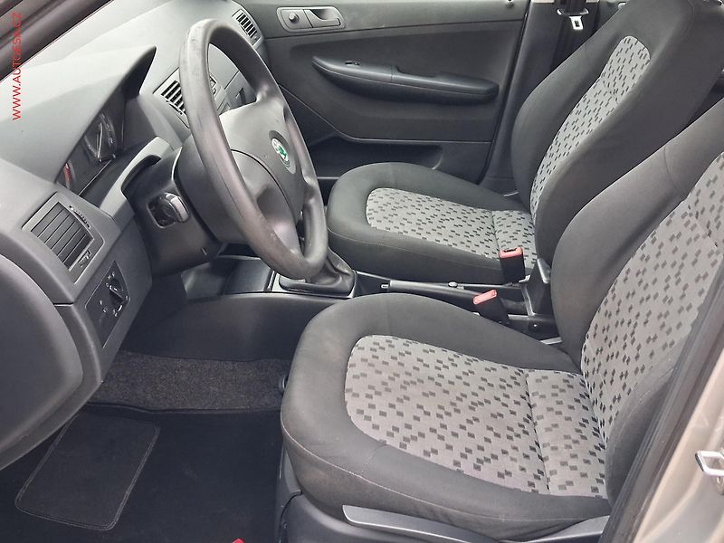 Škoda Fabia (2007) 1.2i, AC, park.asist - fotka 9 z 16