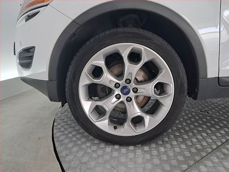 Ford Kuga (2010) 2.0 TDCi - fotka 15 z 17