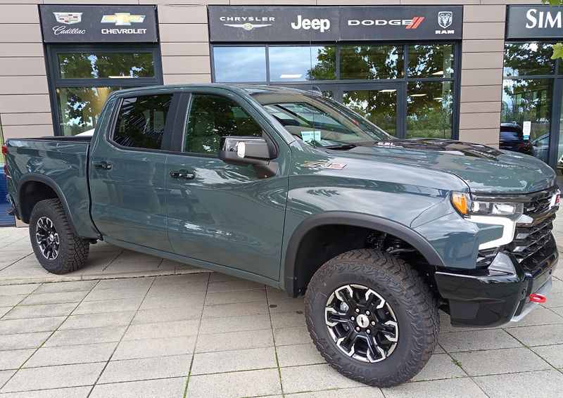 Chevrolet Silverado (2026) ZR2, NOVÝ VŮZ SKLADEM - fotka 2 z 22